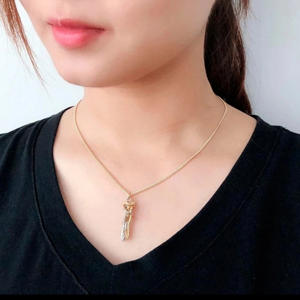 Beautiful Set of Two Necklaces Hug Couple New
